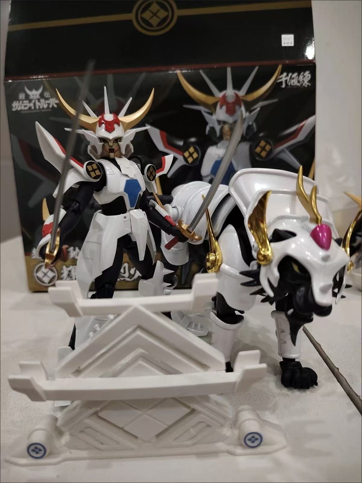 요로이덴 사무라이 트루퍼스 로닌 워리어스 키쿠테이 레카 - Bandai Tamashii Nations S.H.Figuarts 리뷰 및 가격